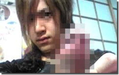 イケメンあり！男のチンコが勃起しているED知らずのエロ画像 ④