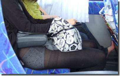 パンチラじゃねぇパンモロだ！無警戒な無防備パンツのエロ画像 ③
