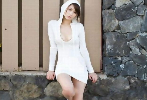 【画像】こういうタイトな服着た女ってすごいエロいよな
