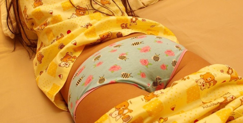 成人女性が子供っぽいキャラパン穿いてるってなんか妙にエロくね？ｗｗｗ（画像30枚）