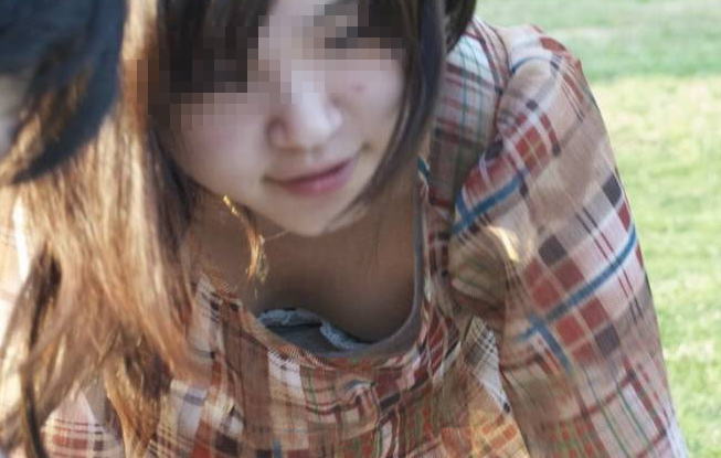 【チラチラ】胸元をチラチラさせる女たち【胸チラ】