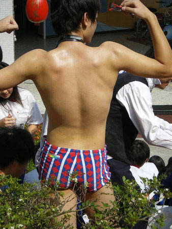 三角筋 広背筋 逞しい 頼もしい 男の背中 エロ画像【17】