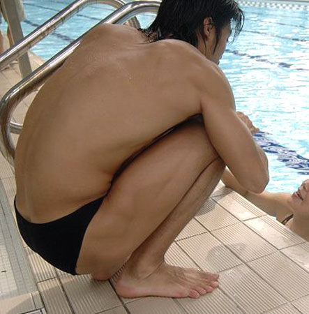 三角筋 広背筋 逞しい 頼もしい 男の背中 エロ画像【22】