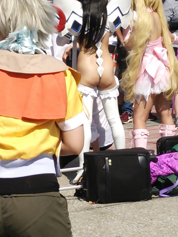 コスプレイヤー 露出 コミケ 過激 エロ画像【1】