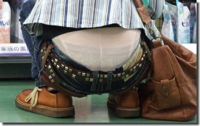 熟女や人妻のハミパンツ！ガードル腰パンチラのエロ画像 ②