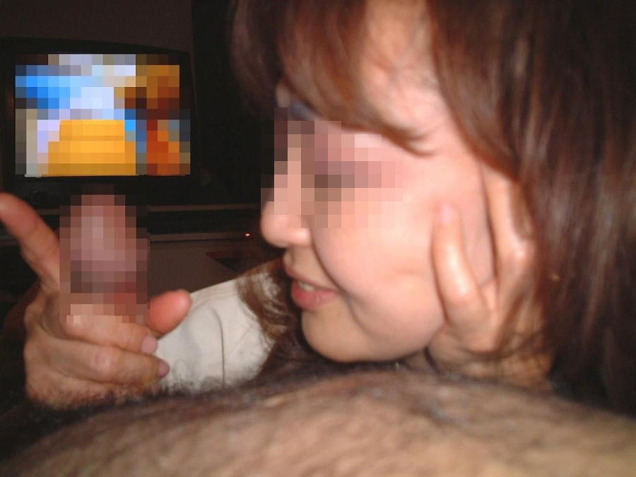手コキ 熟女 チンコの触り方 エロ画像【9】