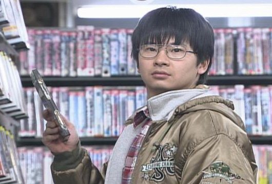 おまえらAVコーナーでだけは紳士だよな