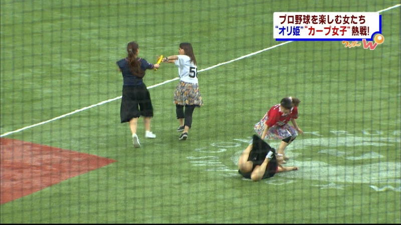 カープ女子がパンチラ放送事故ｗｗｗｗ