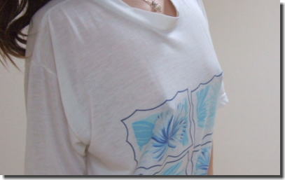 ちっぱいなおっぱいがちょっぴり膨らむ着衣貧乳エロ画像 ④