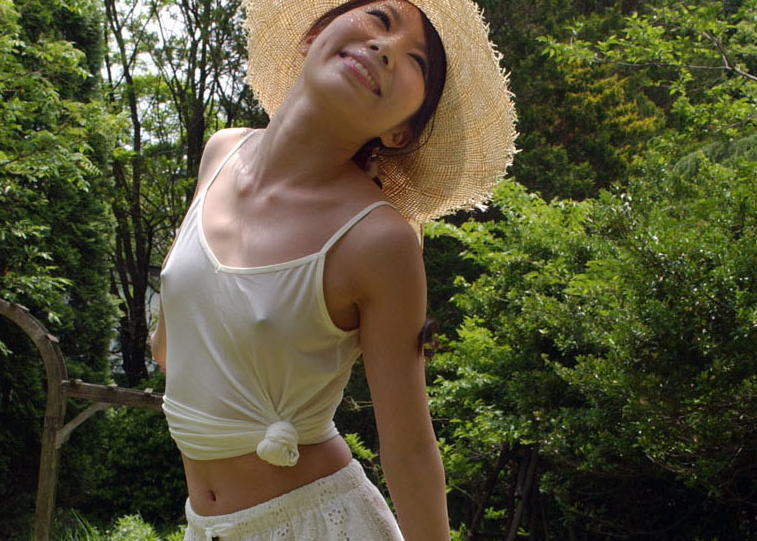 ちっぱい おっぱい 着衣貧乳 エロ画像