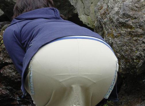 透けパン パンティーライン 尻 エロ画像