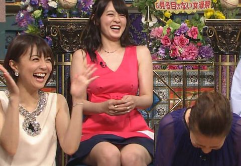 さんま御殿!で後ろの女性タレント(28歳・処女)、ずっとパンチラしてるんだが・・・