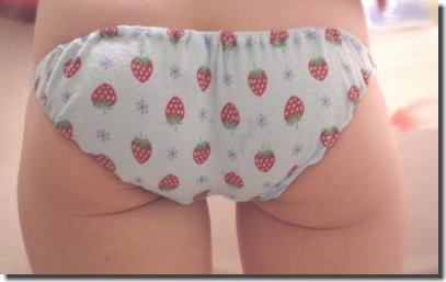 パンツが可愛い！柄に萌える愛され系パンティのエロ画像 ①