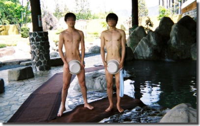 男湯に潜入！温泉・銭湯・露天風呂など男風呂のエロ画像 ①
