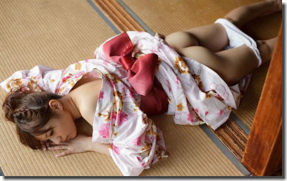 和装なお尻！浴衣・振袖・着物から生尻出してるエロ画像 ①