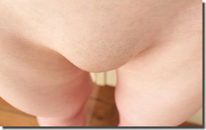 ワレメが無毛でツルツルしているパイパンマンコの画像集 ②