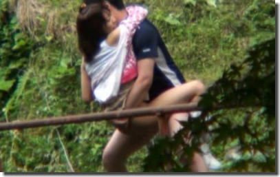 抱っこしてセックスする駅弁という体位が男らしいエロ画像 ④