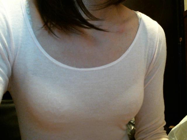 透けパン 透けブラ ノーブラ 透け乳首 家庭内 エロ画像【6】
