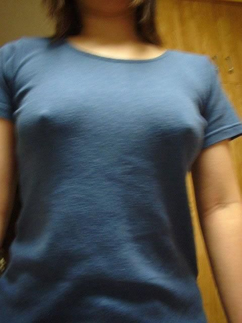 透けパン 透けブラ ノーブラ 透け乳首 家庭内 エロ画像【29】