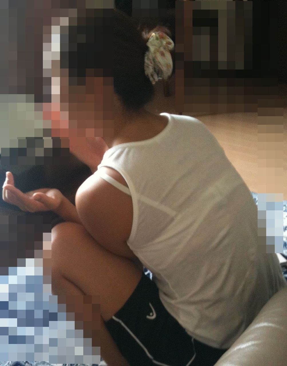 透けパン 透けブラ ノーブラ 透け乳首 家庭内 エロ画像【31】
