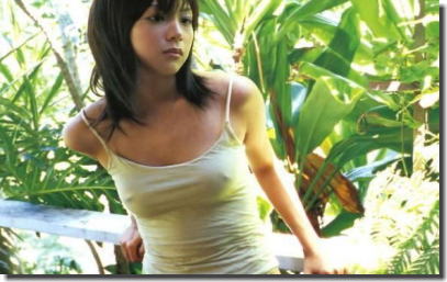 透けポチ美人！着衣で乳首が透けてるノーブラ美女のエロ画像 ②