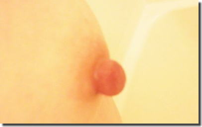 美乳な微乳！ピンク色乳首な貧乳おっぱいのエロ画像 ④