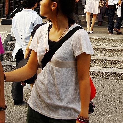 貧乳 おっぱい パイスラ たすき掛け 街撮り エロ画像【3】