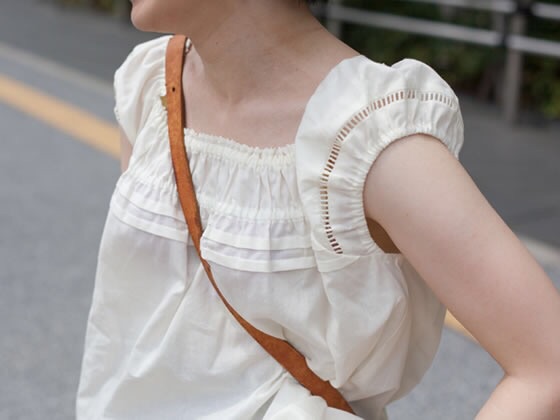 貧乳 おっぱい パイスラ たすき掛け 街撮り エロ画像【6】