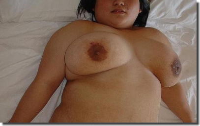 デブ巨乳が全裸になってる豊満女性のヌード画像集 ①