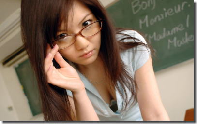 先生のおっぱい！女教師・家庭教師の胸チラエロ画像 ②