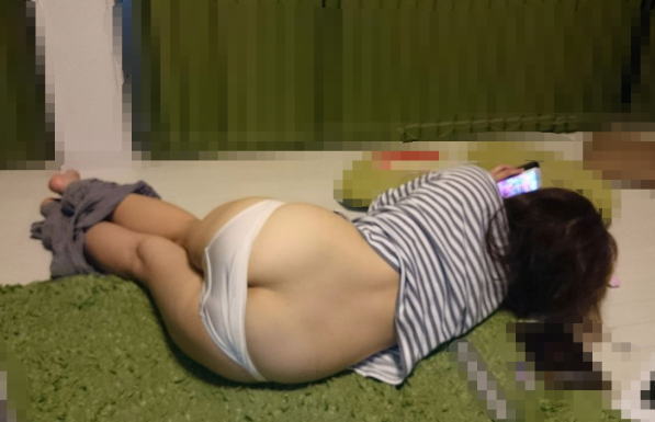 ムチムチのお尻のパンモロ画像がエロ過ぎる件ｗｗｗｗｗｗ