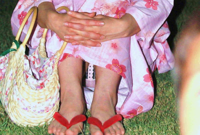 夏祭り＆浴衣パンチラの季節ｷﾀ━━（ﾟ∀ﾟ）━━ｗｗｗｗｗｗｗ