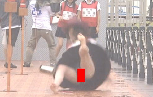 高校生クイズ、JKが雨で滑ってびしょ濡れパンモロ放送事故！！ヤバ過ぎワロタｗｗｗｗｗｗ