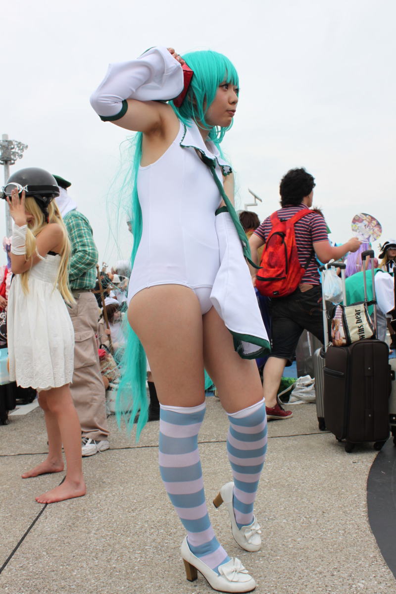 貧乳 おっぱい コミケ スク水 コスプレイヤー エロ画像【20】