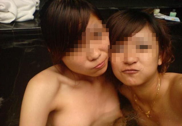 お風呂 おふざけ 記念写真 エロ画像【26】