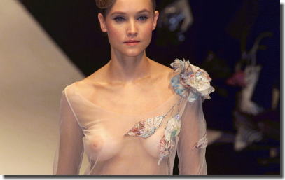 美人モデル限定！ファッションショーの乳首露出エロ画像 ③