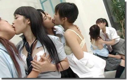 女子校に多い制服JKのレズキス画像ください ④
