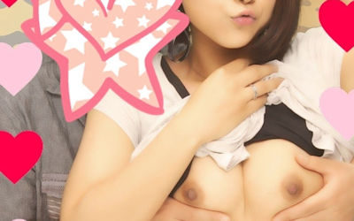 プリクラでおっぱいやマンコを出す過激なエロプリ画像集 ②