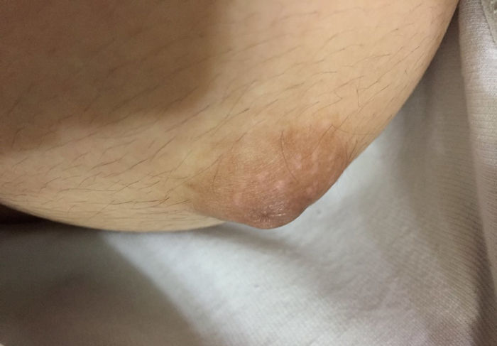 おっぱいが小さいのが悩みの女神がお風呂上がりにきれいな体を撮影して画像を投稿ｗｗｗｗｗ