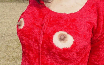 穴開き乳首！着衣くり抜き切り抜きエロ画像 ④