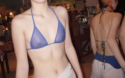乳首がポチっと透けてる水着の胸ポチエロ画像 ②