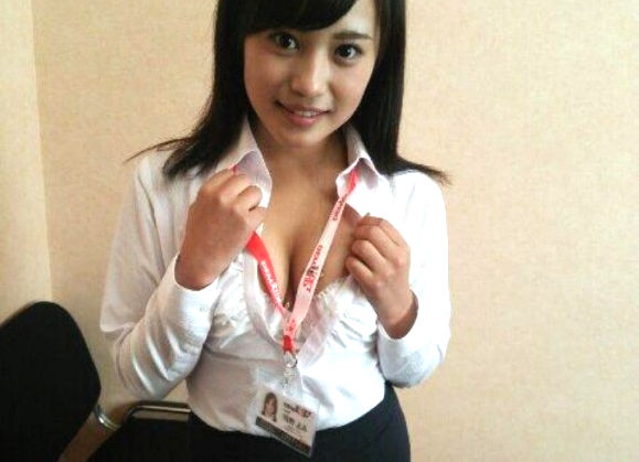 こりゃ美人過ぎる綺麗なOLのエロ画像