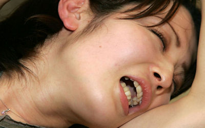 イク女を接写したアへ顔・イキ顔ドアップ画像 ③