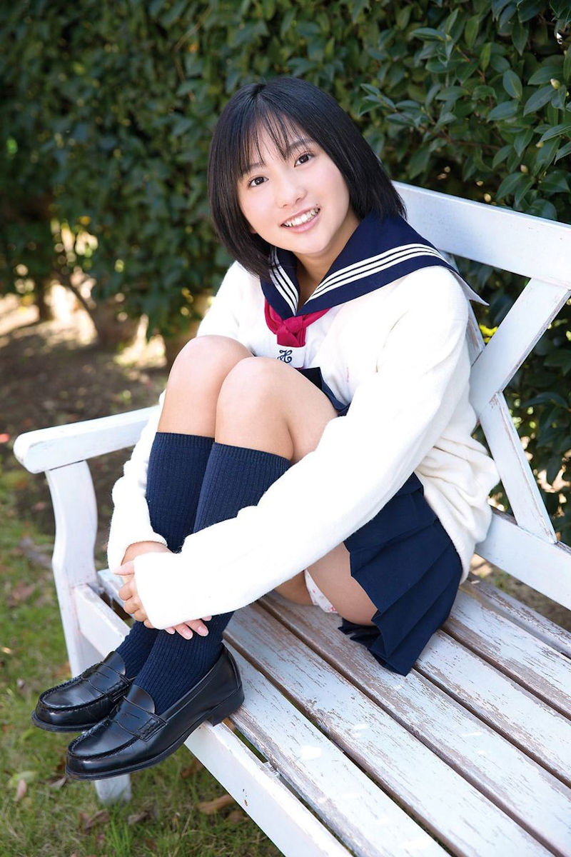 女子高生 パンチラ 黒髪 JK エロ画像【40】