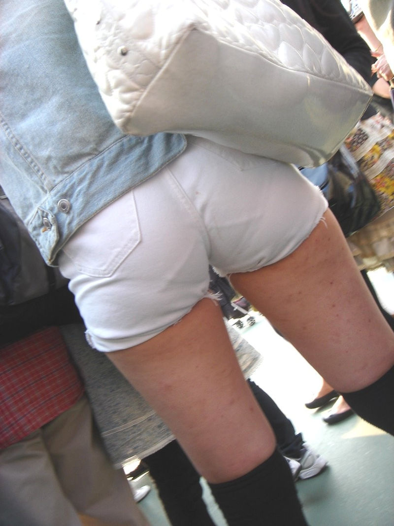ショーパン ホットパンツ 透けパン パンティーライン エロ画像【14】