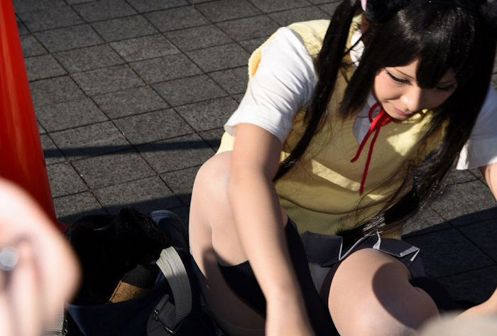 見せパンでも嬉しいコスプレイヤー達のパンチラ画像