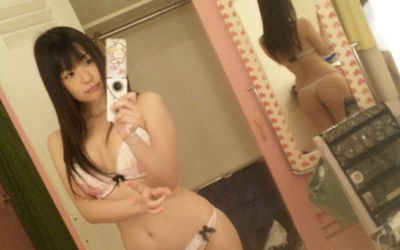 下着姿の自撮り写真で勃起できるエロ画像 ①
