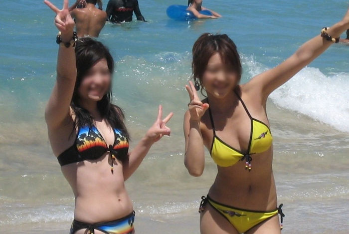 【素人水着エロ画像】朗報！！いよいよ夏本番！こんな風景が今年も見れるんだぜ！