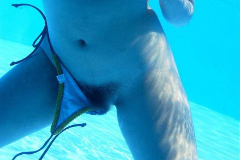 水着 紐 解ける ヒモパン ビキニ エロ画像【22】