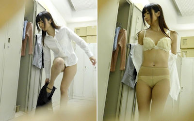 立ち脱ぎの片足上げでスカートを脱ぐエロ画像 ④